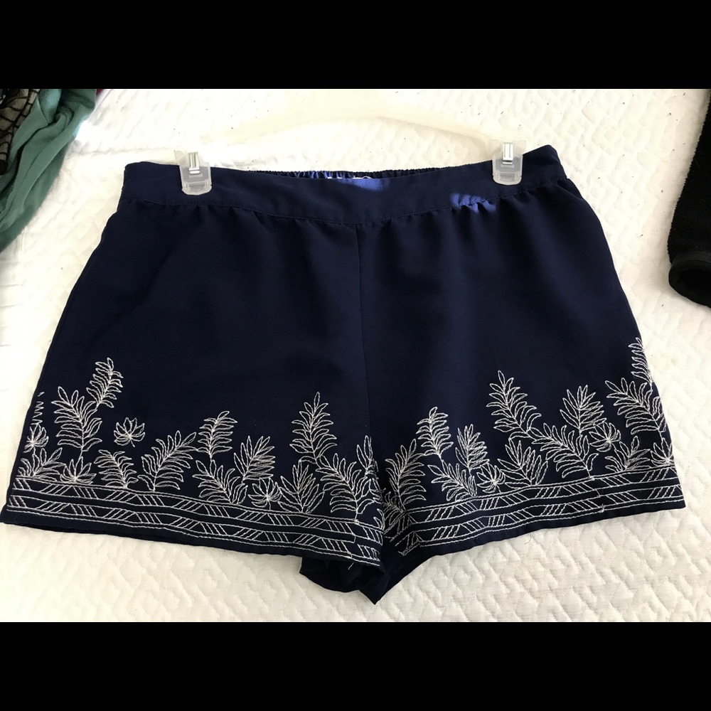 Flowy shorts